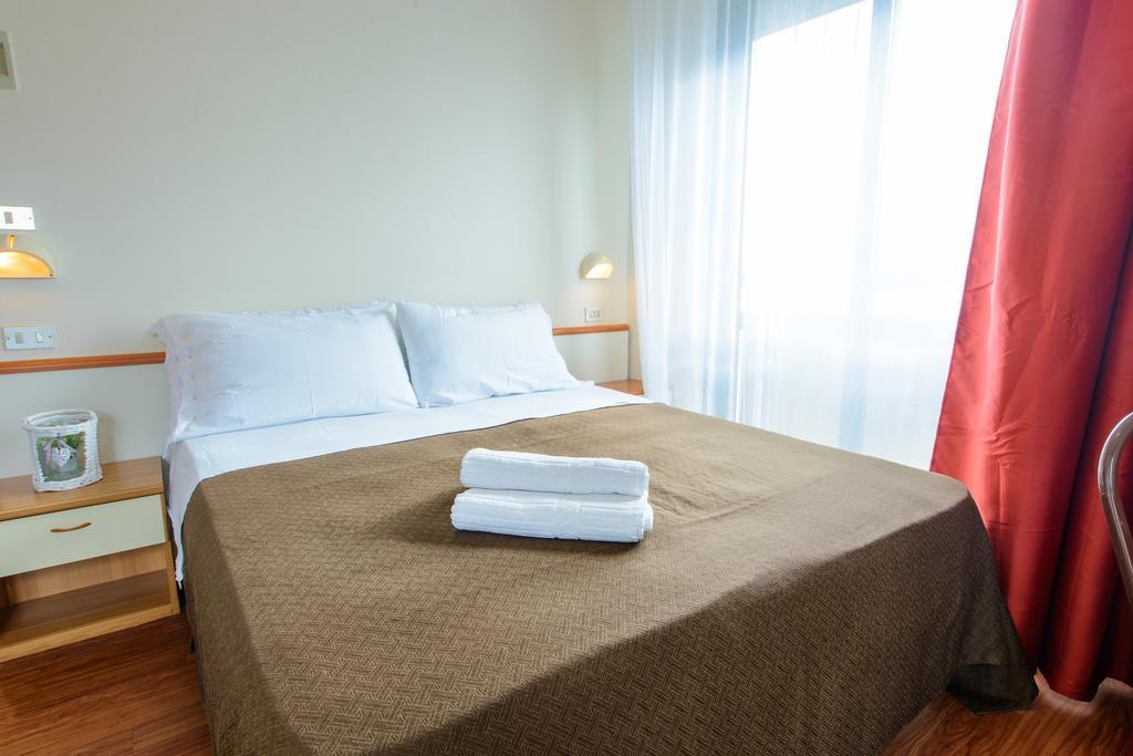 Hotel Maracaibo Rimini Kültér fotó